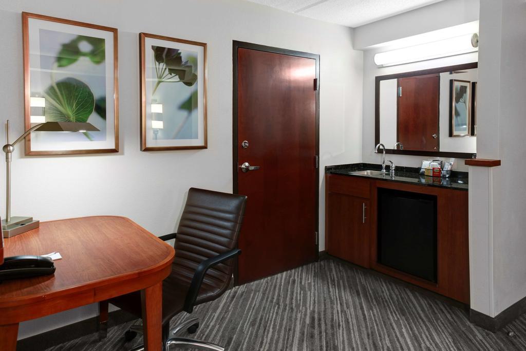 Hyatt Place Tampa Busch Gardens Luaran gambar